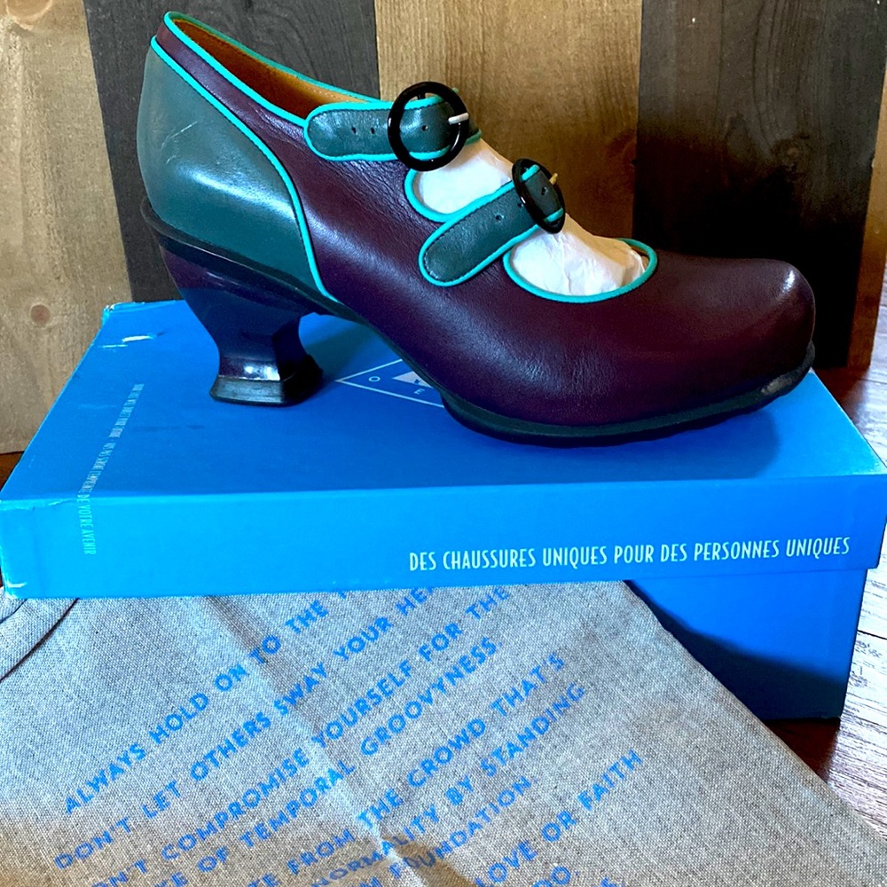 John Fluevog Liz Double Strap Mary Jane! Purple! So adorable! Never worn!